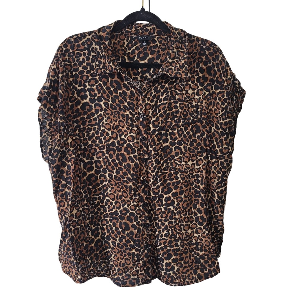 Torrid Womens 2 Plus Short Sleeve Button Down Shirt Brown Leopard Print Rayon